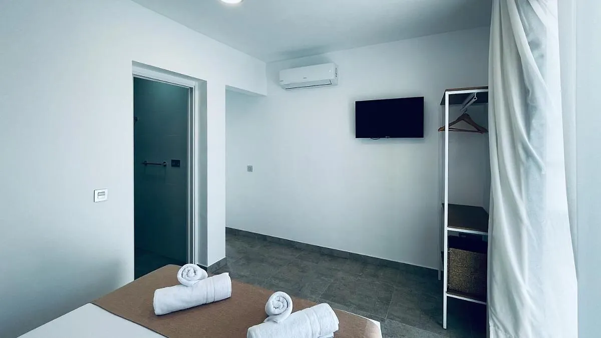 Guest house Hostal Aires Del Mar Carboneras