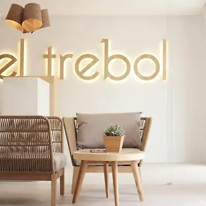 Pensión El Trebol Bar&hotel, Carboneras